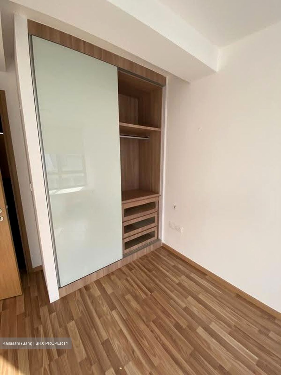 The Red House (D15), Apartment #612467881